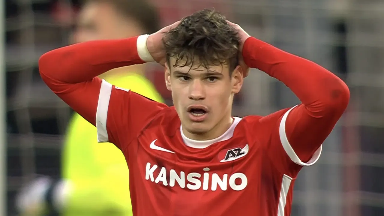 KANS: Kerkez raakt de binnenkant van de paal