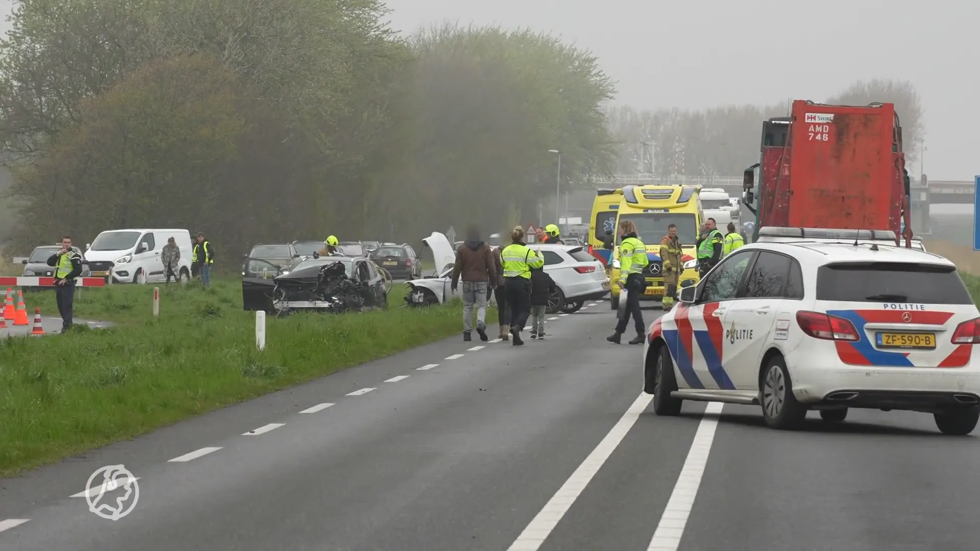 Grote ravage na botsing met sportwagen op N9, vier gewonden