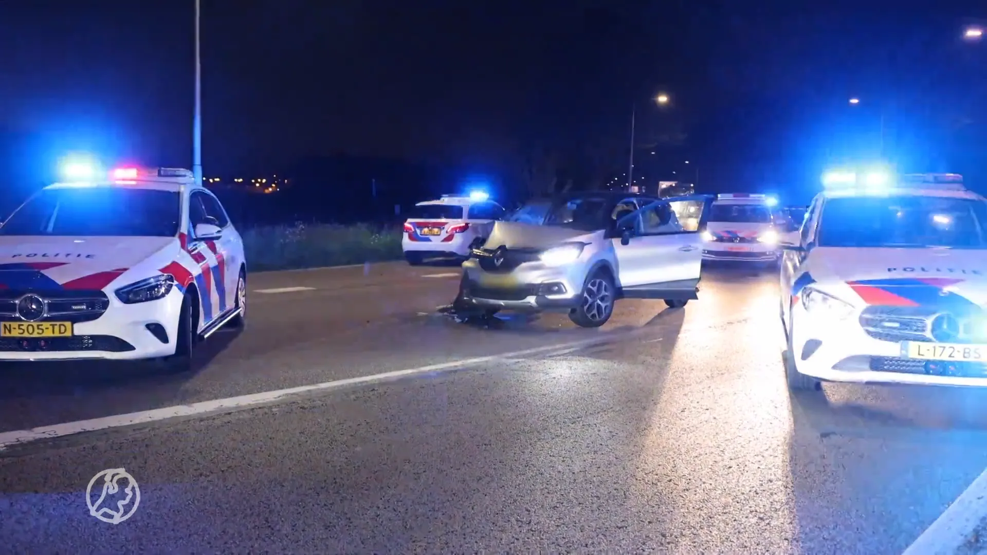 Wilde politieachtervolging eindigt in crash in Velsen-Zuid