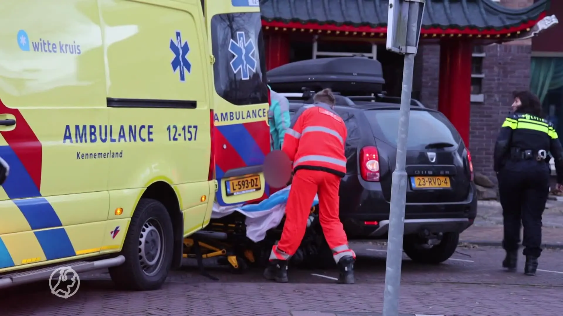 Baby geboren op achterbank auto voor station Heemstede