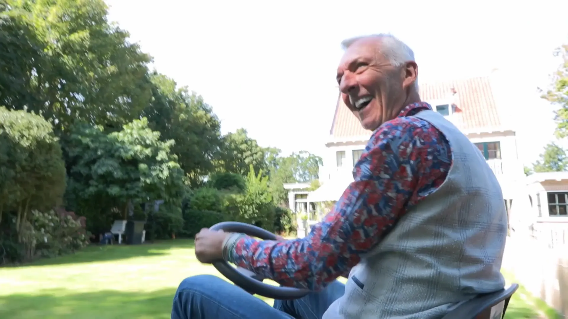 Erica vindt Martien een grote klager