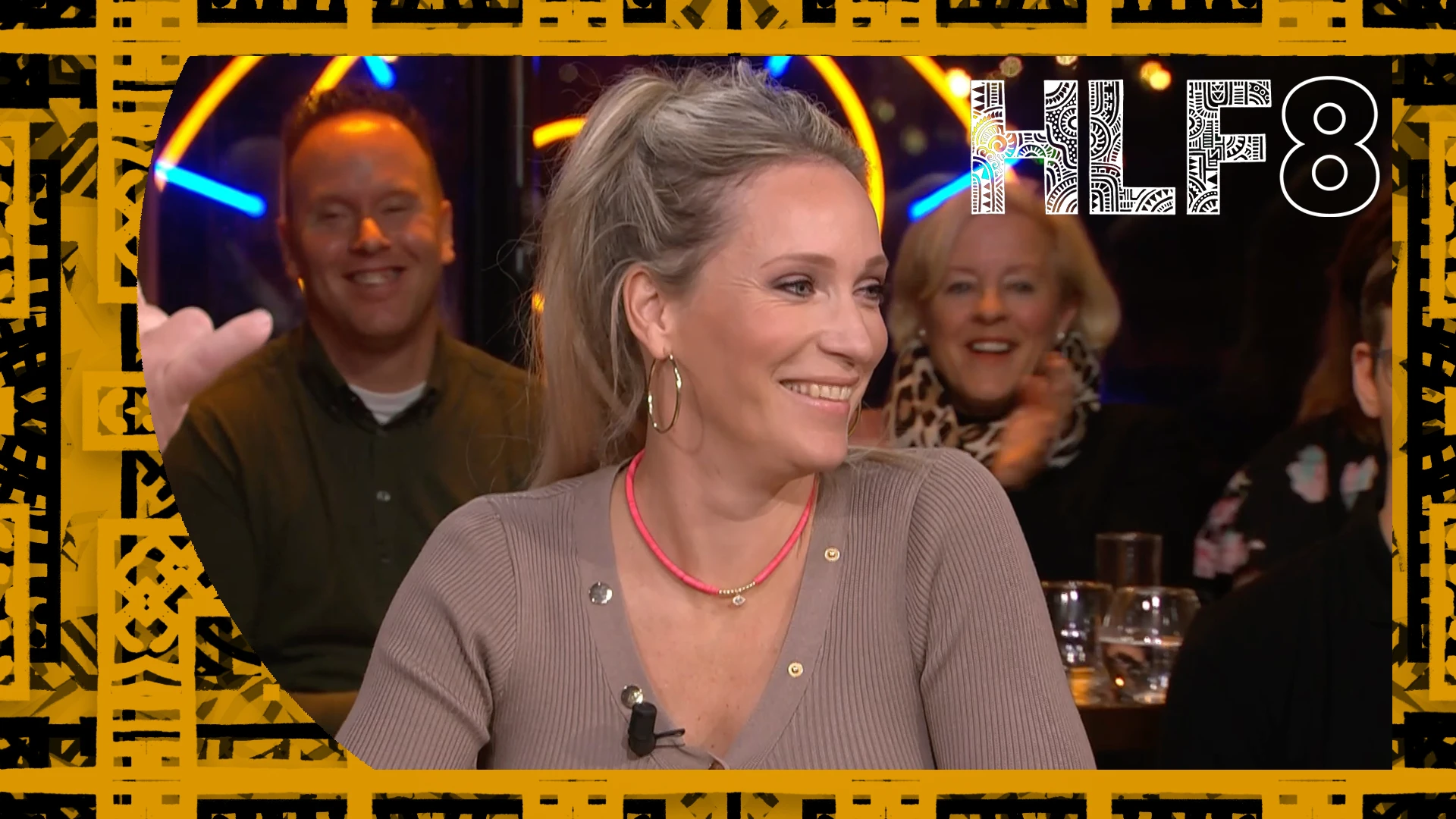 Goochelduo Rob & Emiel doet bizarre truc bij Hélène