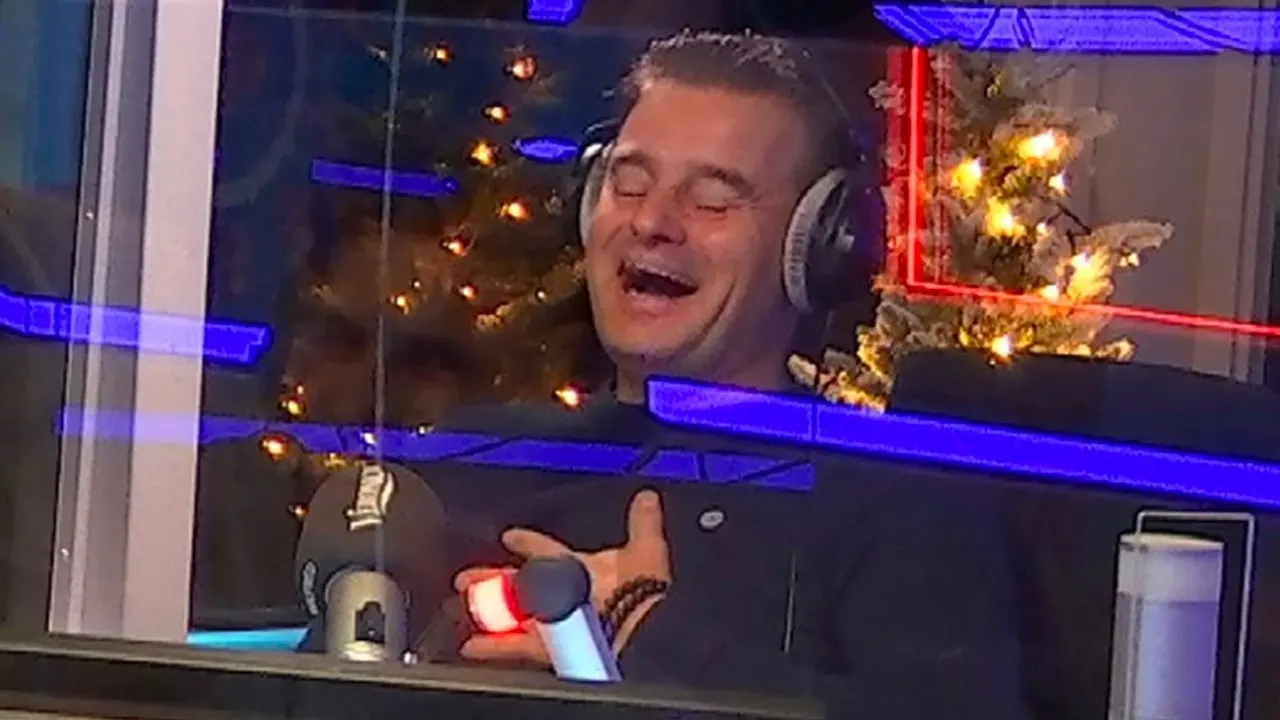 Wilfred als schaterlachende sidekick bij radioshow: ‘HAHAHAHA...