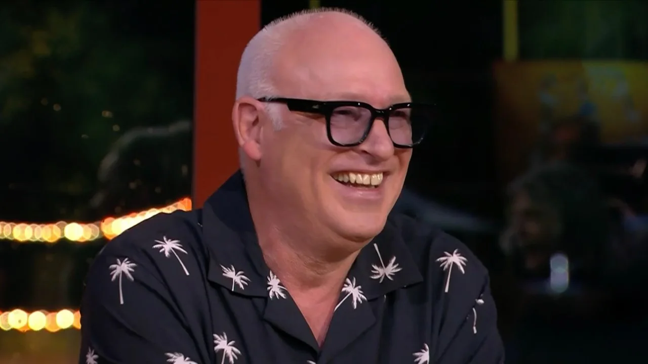 René versliep zich bijna voor uitzending van De Oranjezomer om tien uur 's avonds