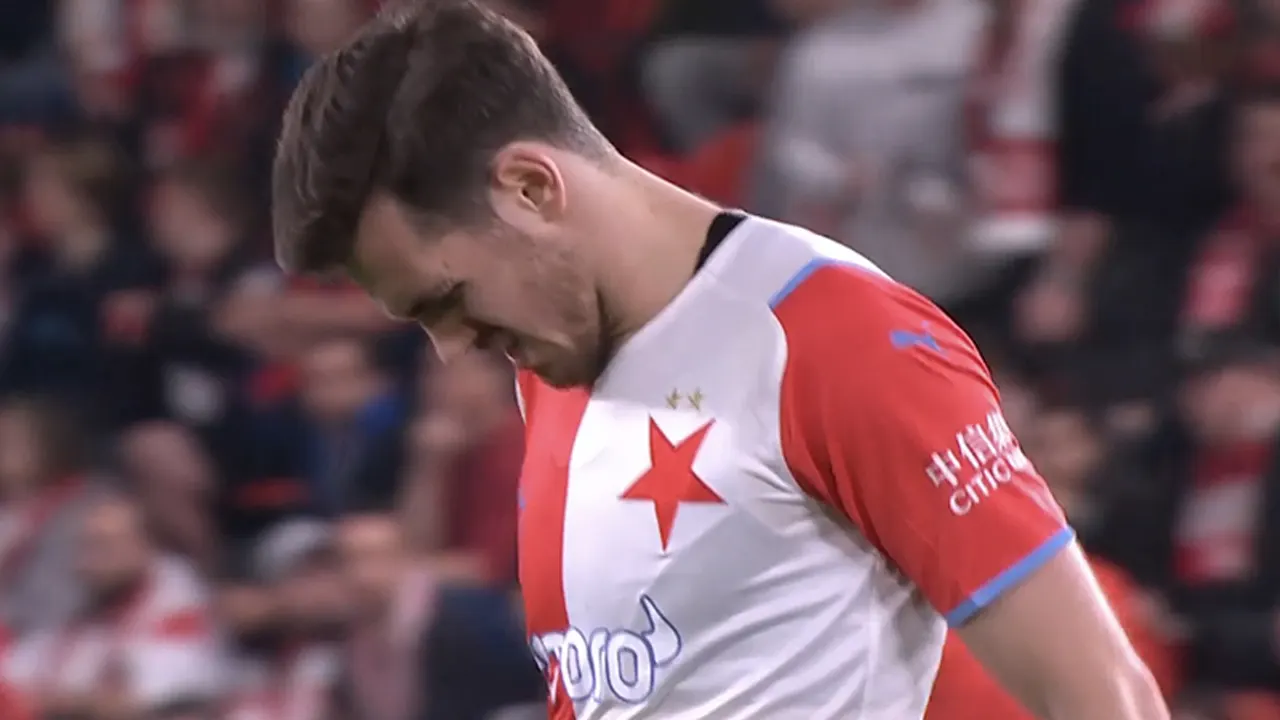 ROOD: Slavia Praag met tien man verder tegen Feyenoord