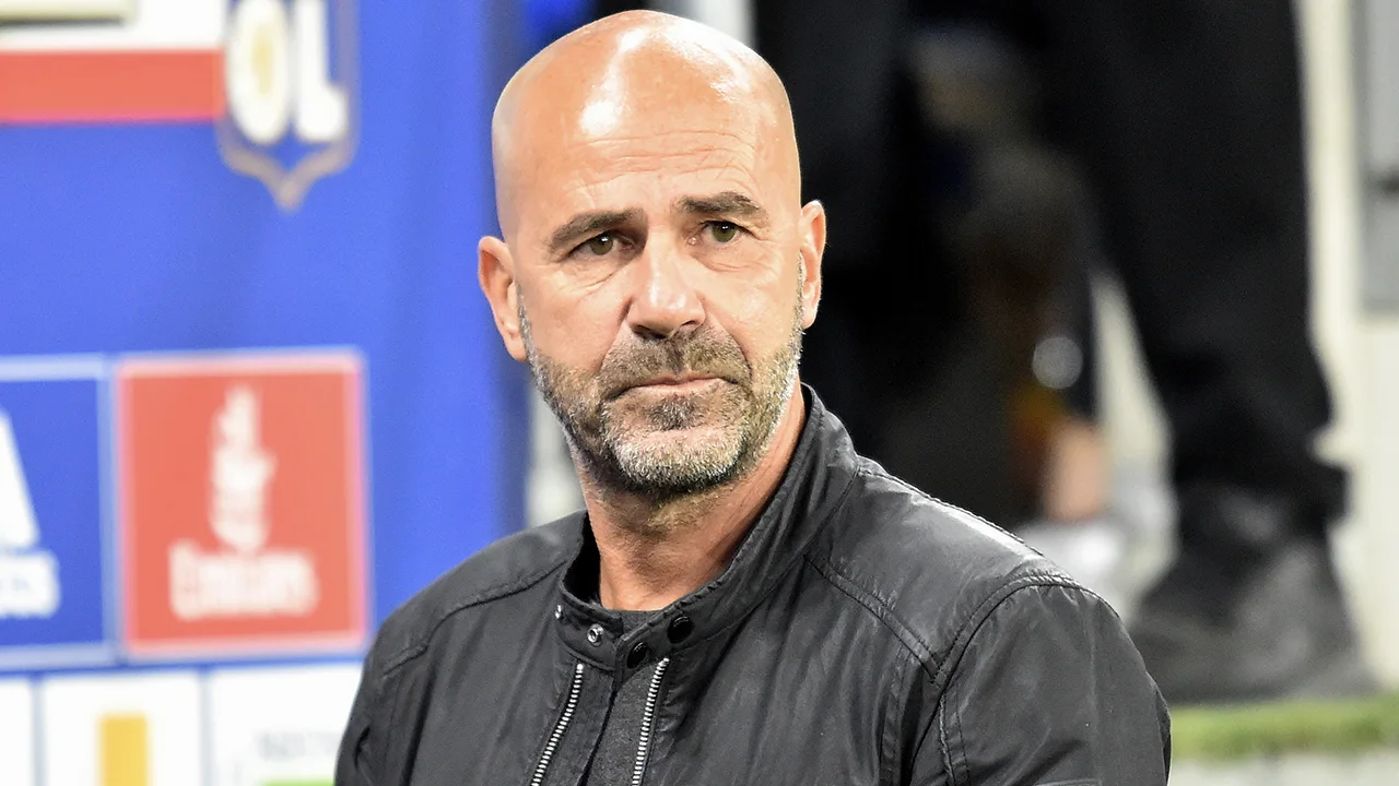 'Peter Bosz wordt genoemd als opvolger van Roger Schmidt bij PSV'