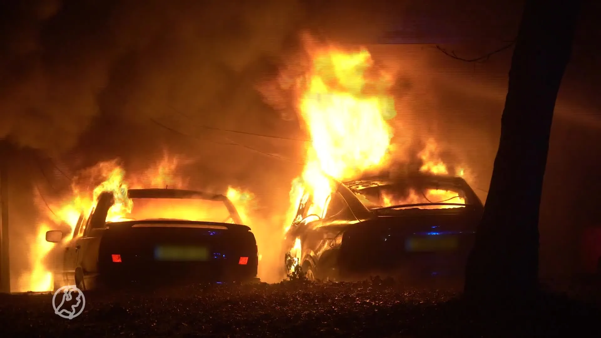 Twee appartementen onbewoonbaar na autobrand in Assen