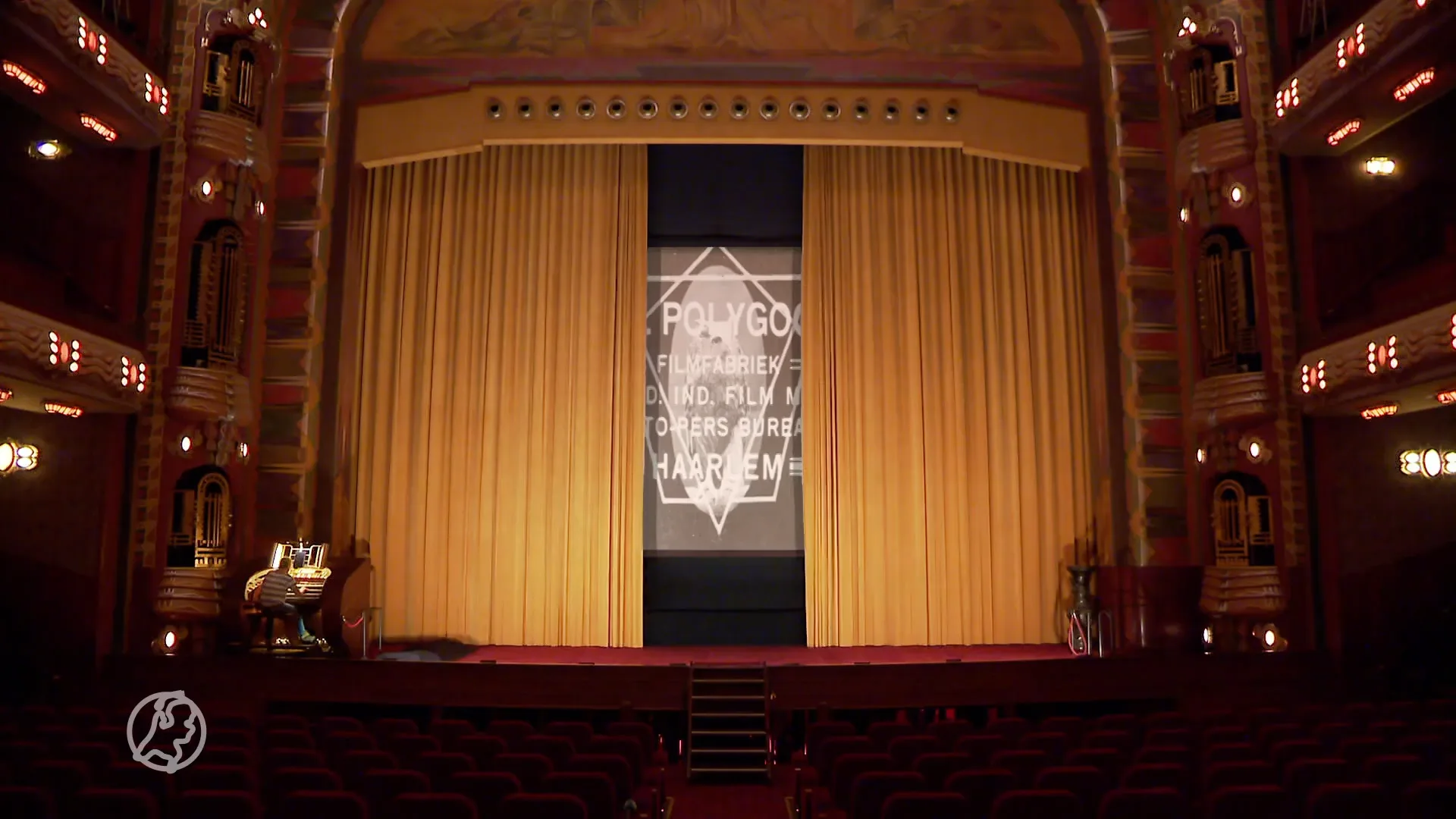 Zoon van karakteristieke Polygoon-voiceover houdt herinnering van beroemde vader in leven