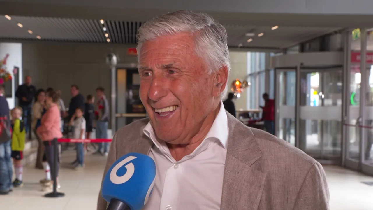 Sjaak Swart vreest komende tegenstanders Ajax niet: ‘Dat zijn mooie inspeel-ploegen’