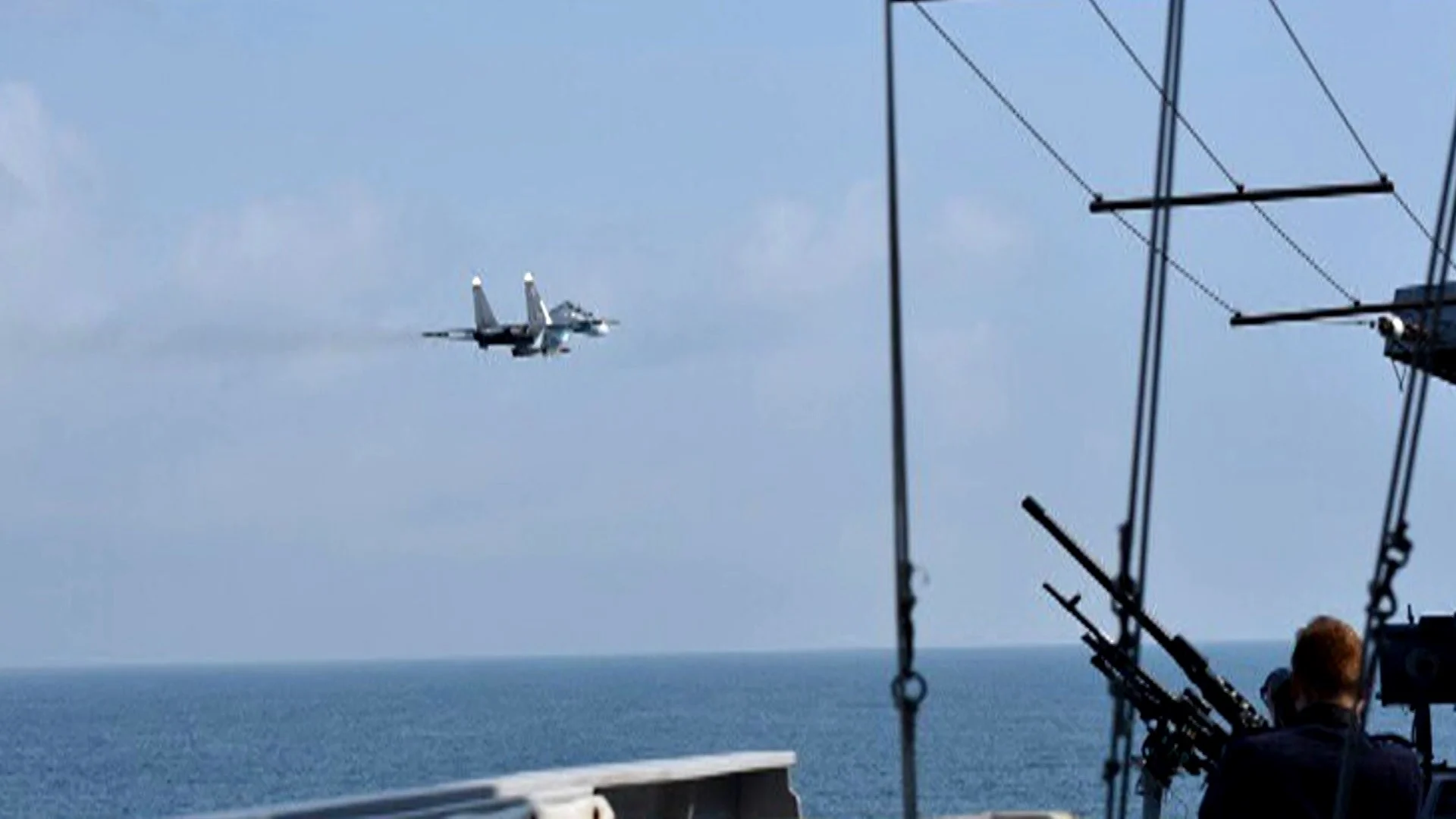 Kapitein-luitenant George Pastoor over Russische 'intimidatie...