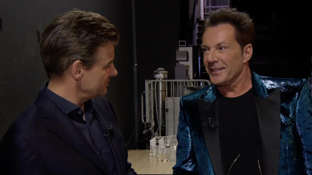 In de Wandelgangen met Gerard Joling: 'Als hij aan tafel komt, nodig ik mezelf uit!'