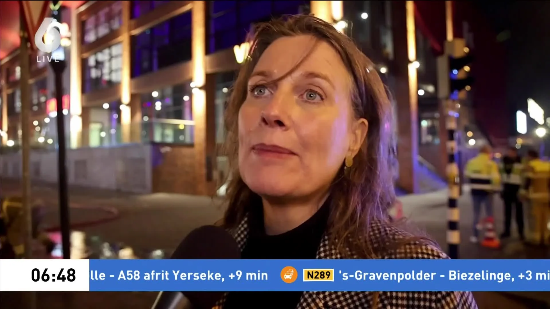 Bioscoop- en casinobezoekers geëvacueerd om brand op dak Alkmaar