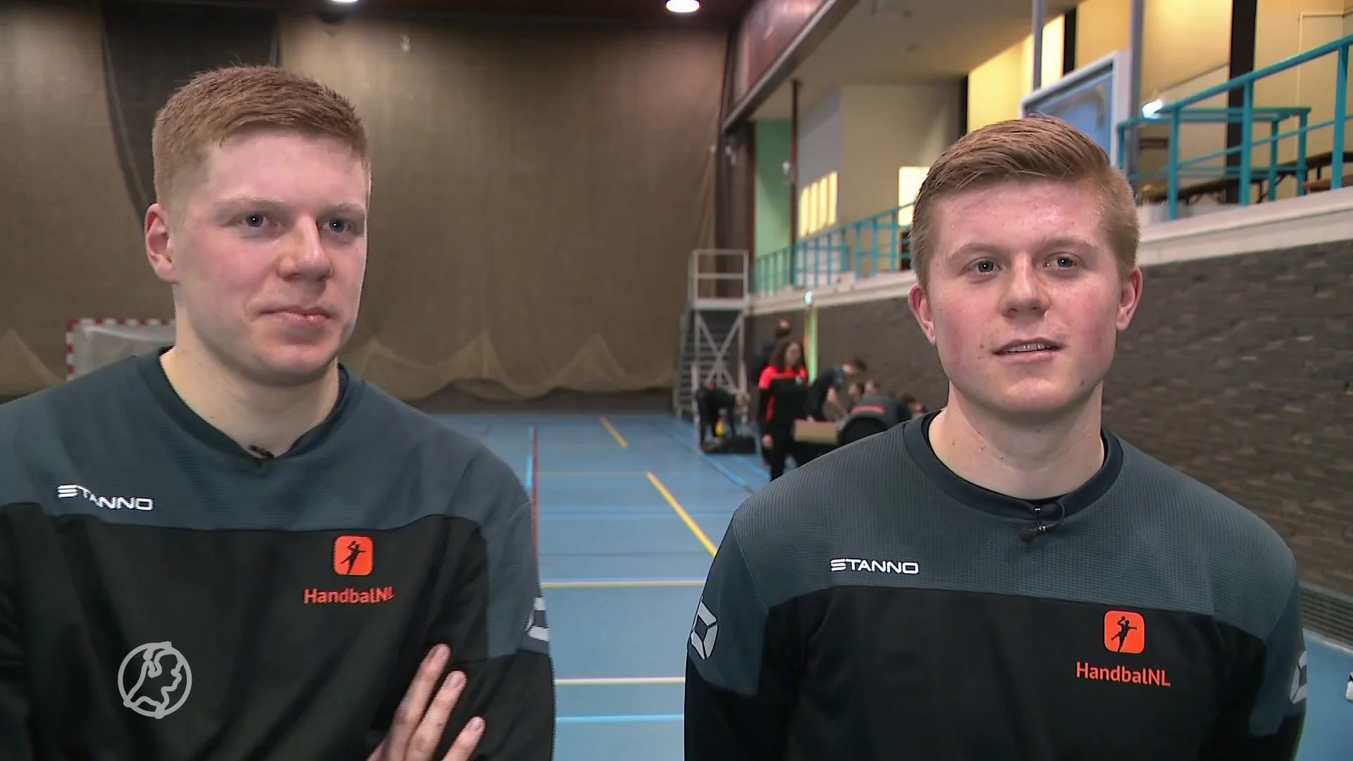 Handbaltweeling Arjan en Niels Versteijnen (22) maken hun droom waar op het WK