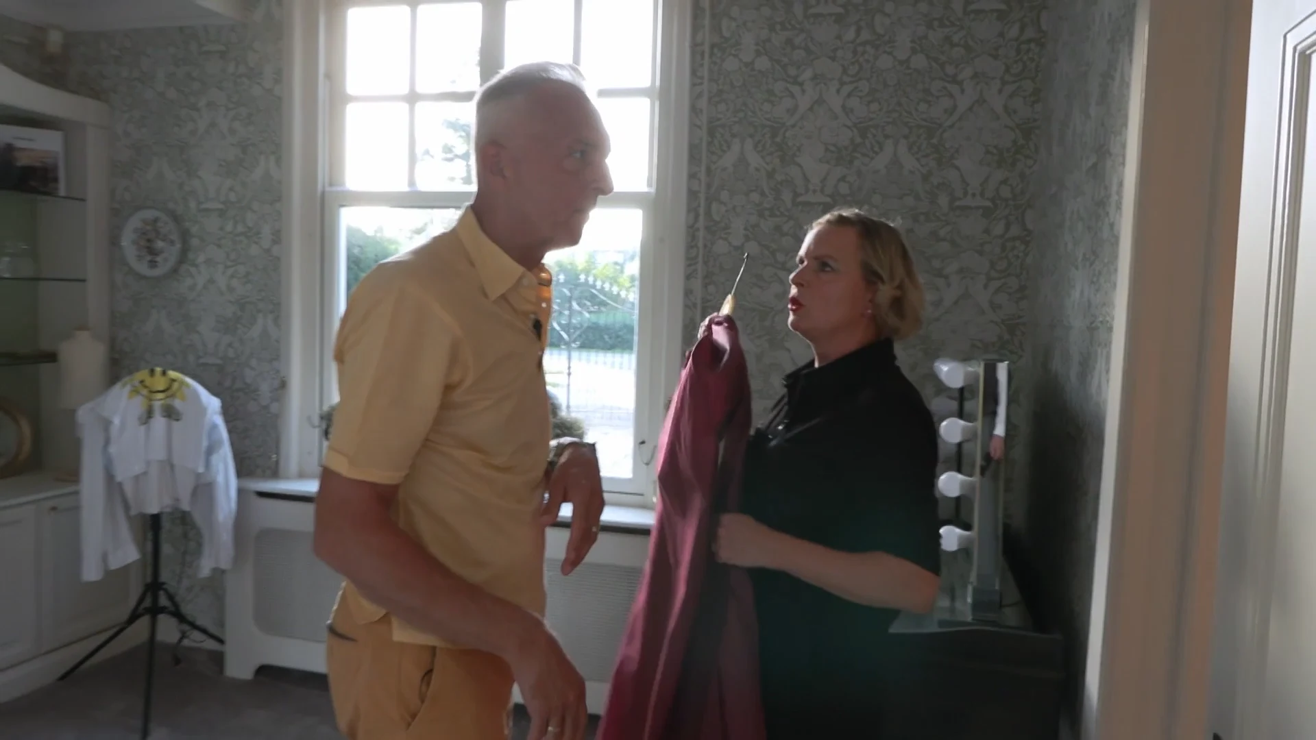 Erica is woest op Martien vanwege grap op haar verjaardag