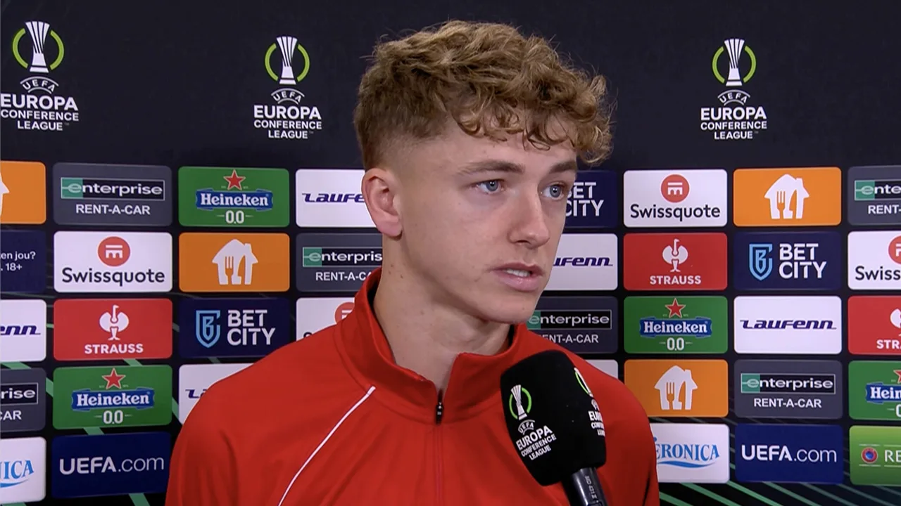 Mijnans: 'Inderdaad gezien dat Aston Villa een maatje te groot is'