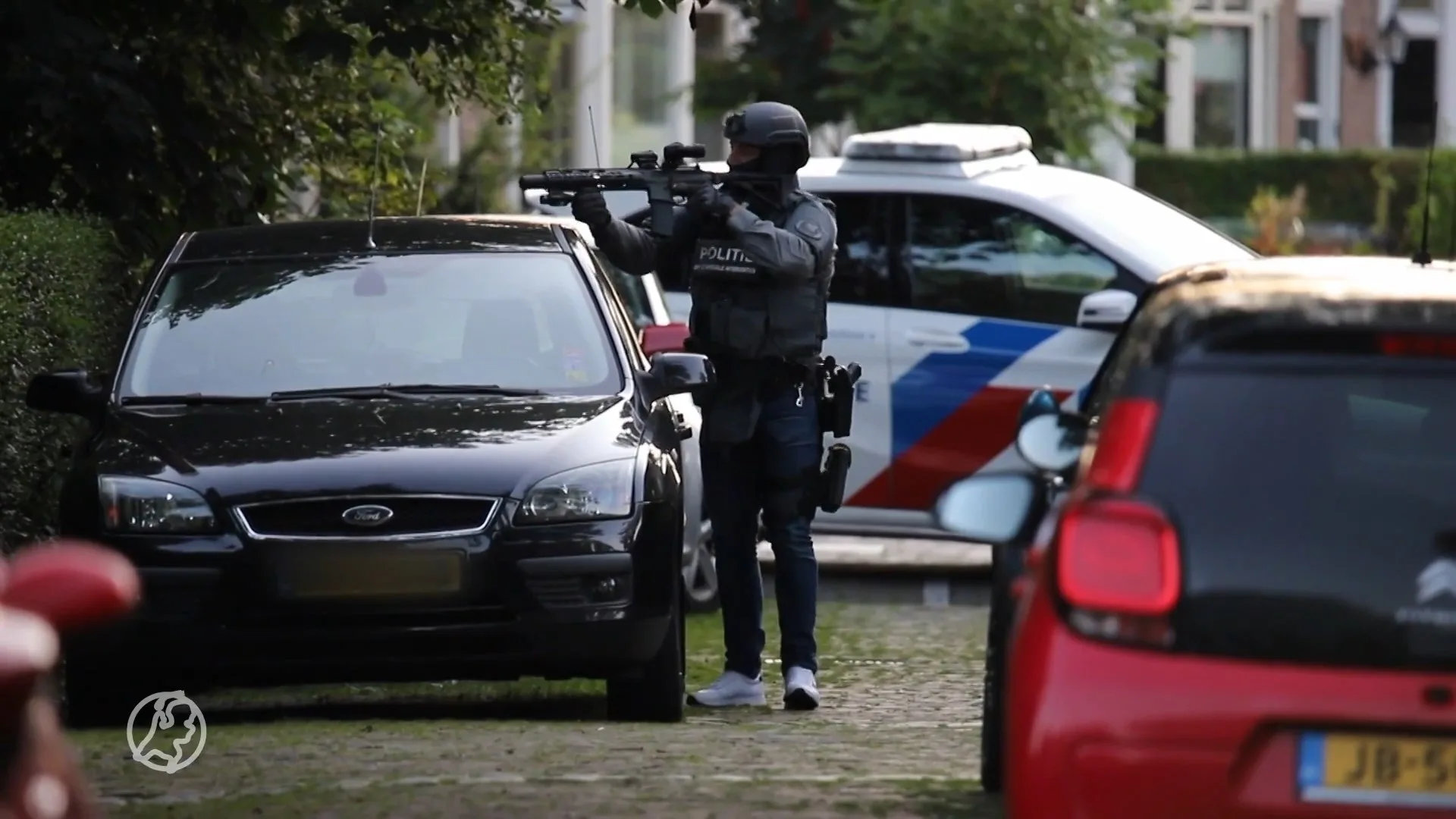 Politie lost schoten bij achtervolging gewapende man in Leeuwarden