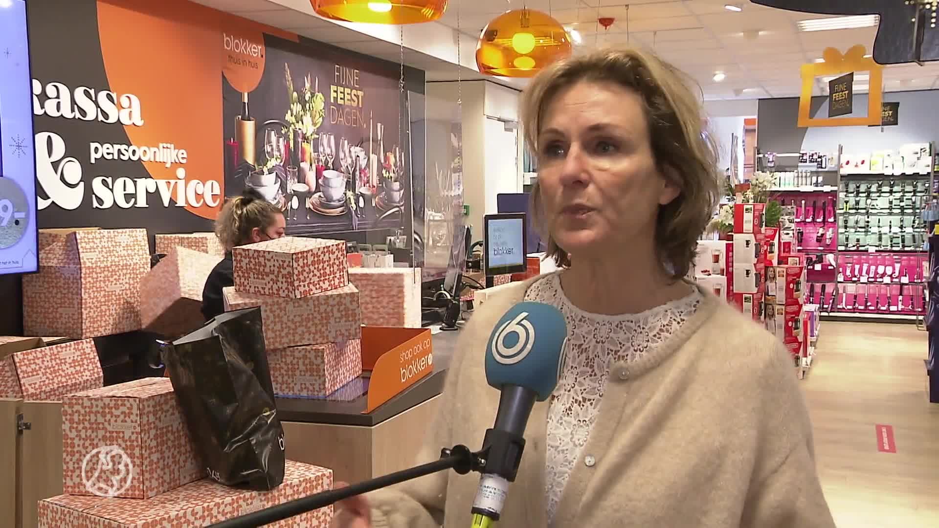 PostNL zucht onder kerstdrukte, dus gaat Blokker zelf pakketj...