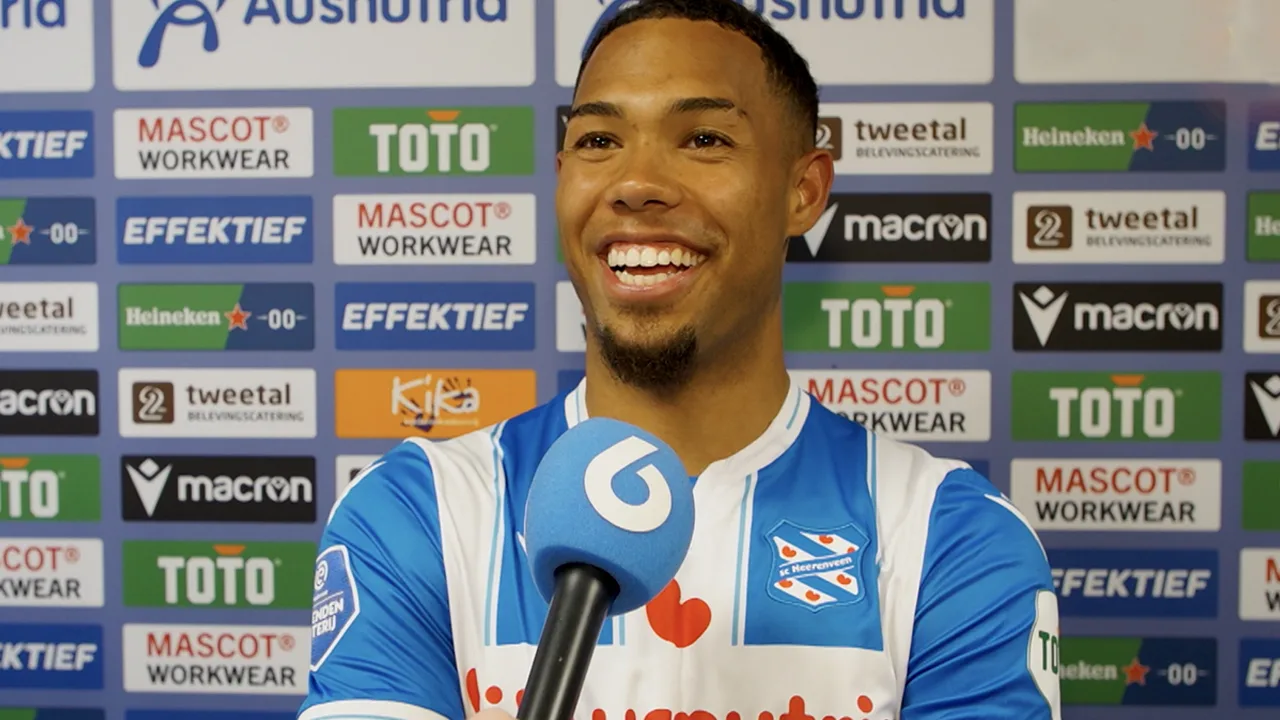 Van Ewijk legt verschillende kleuren kicksen uit