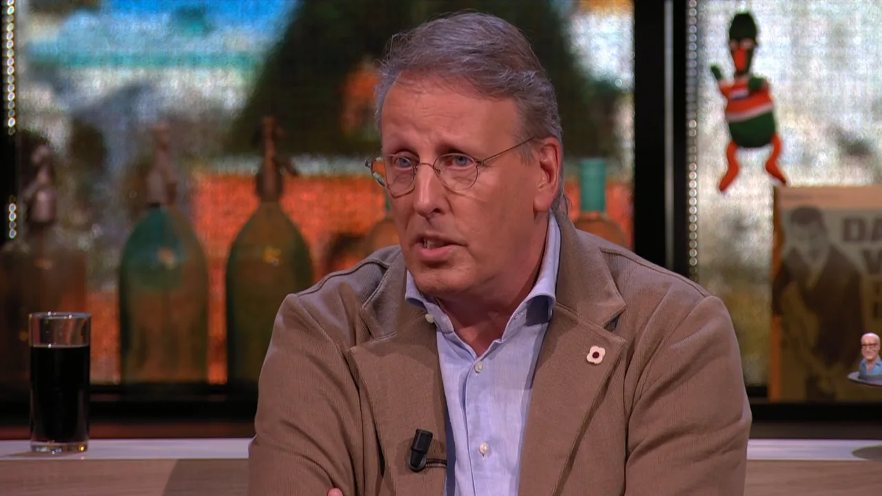 Chris Woerts over dreigend faillissement Vitesse: 'Met verkoop zijn problemen niet opgelost'