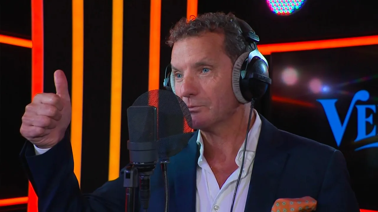 John de Bever neemt nieuwe jingle van Hornbach op voor Oranje...