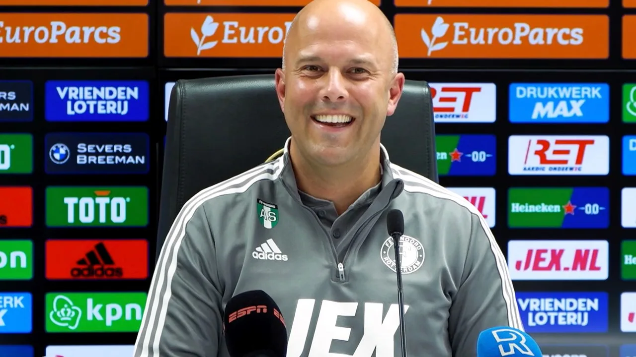 Jarige Slot trakteert pers op gebak