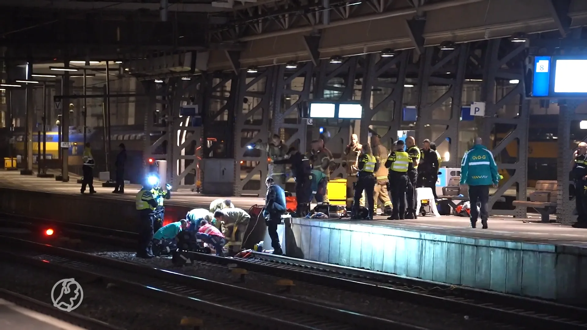 Man zwaargewond na val op spoor Amsterdam CS