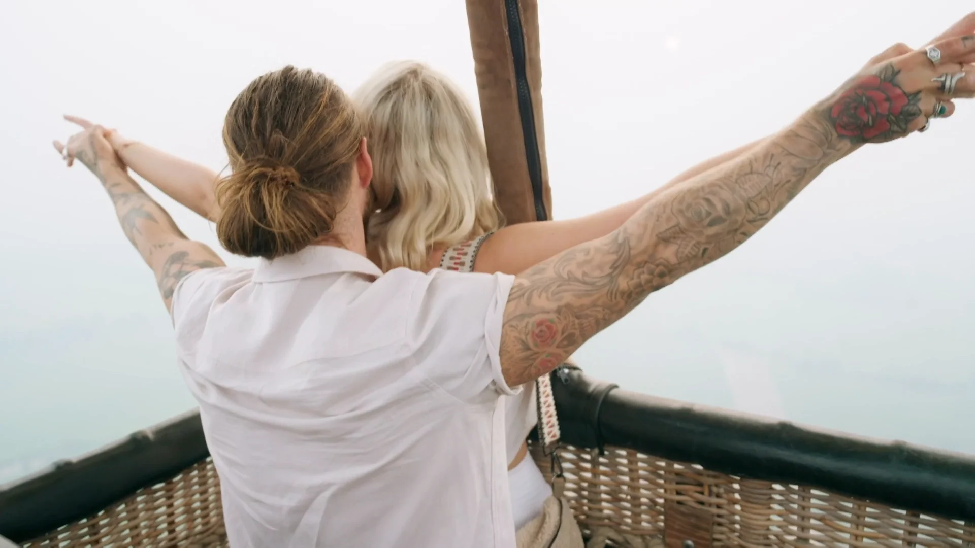 Liefde HANGT IN DE LUCHT voor Nigel en Iris