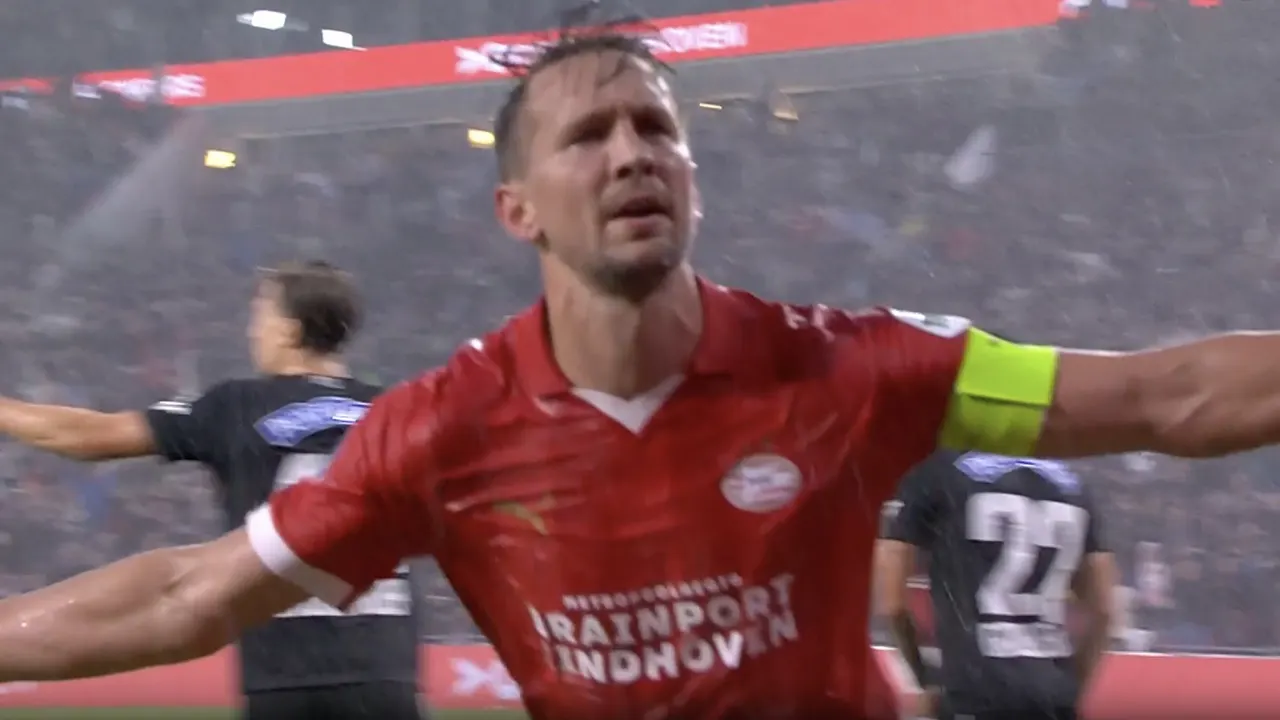 VIDEOGOAL: PSV - Sturm Graz 2-0 (De Jong)