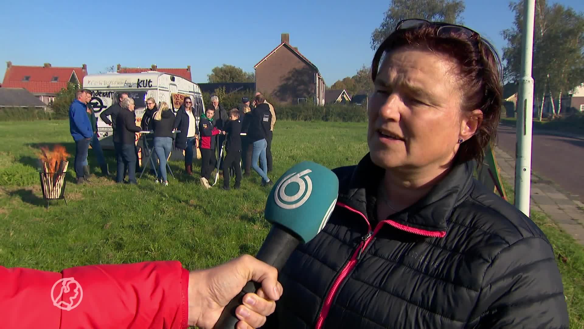 Protest tegen te dure nieuwbouwwoningen in Raerd: 'We voelen ons belazerd!'