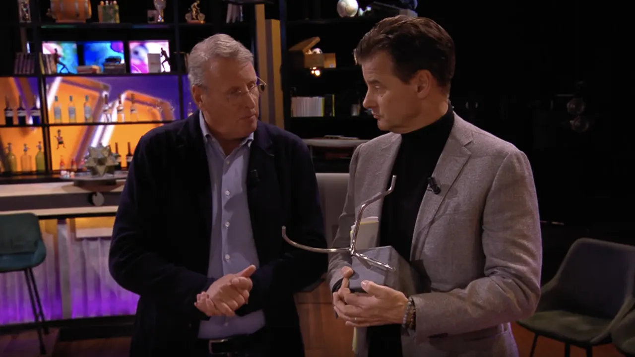 'Maurits Hendriks onder vuur bij Ajax'