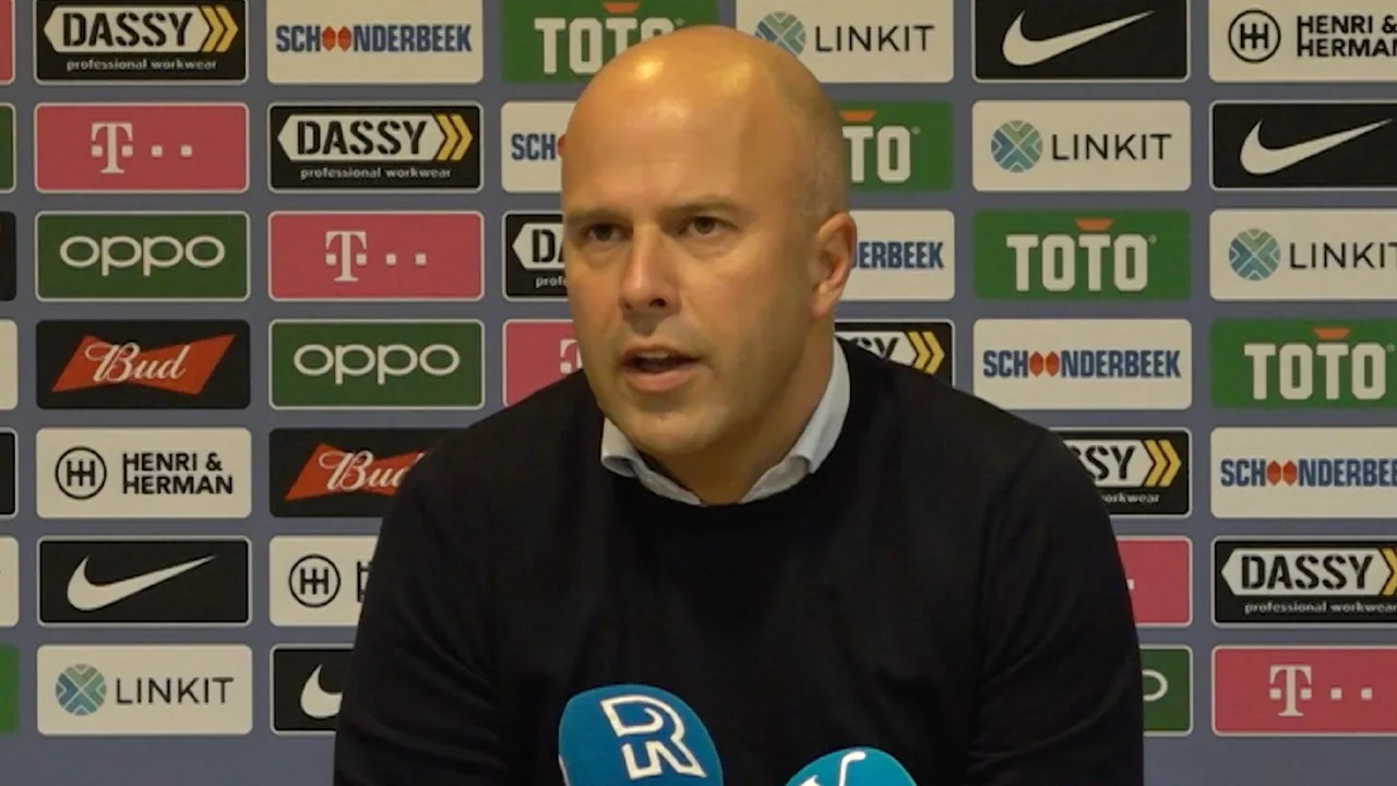 Slot spreekt van terechte nederlaag: 'Kwamen volledig tegen de verhouding in op voorsprong'
