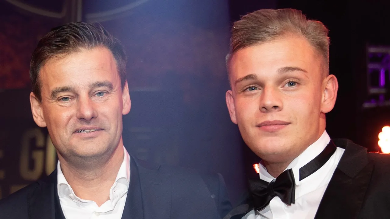 Dennis Schouten vierde kerst bij Wilfred: ‘Ik moest hem uitno...