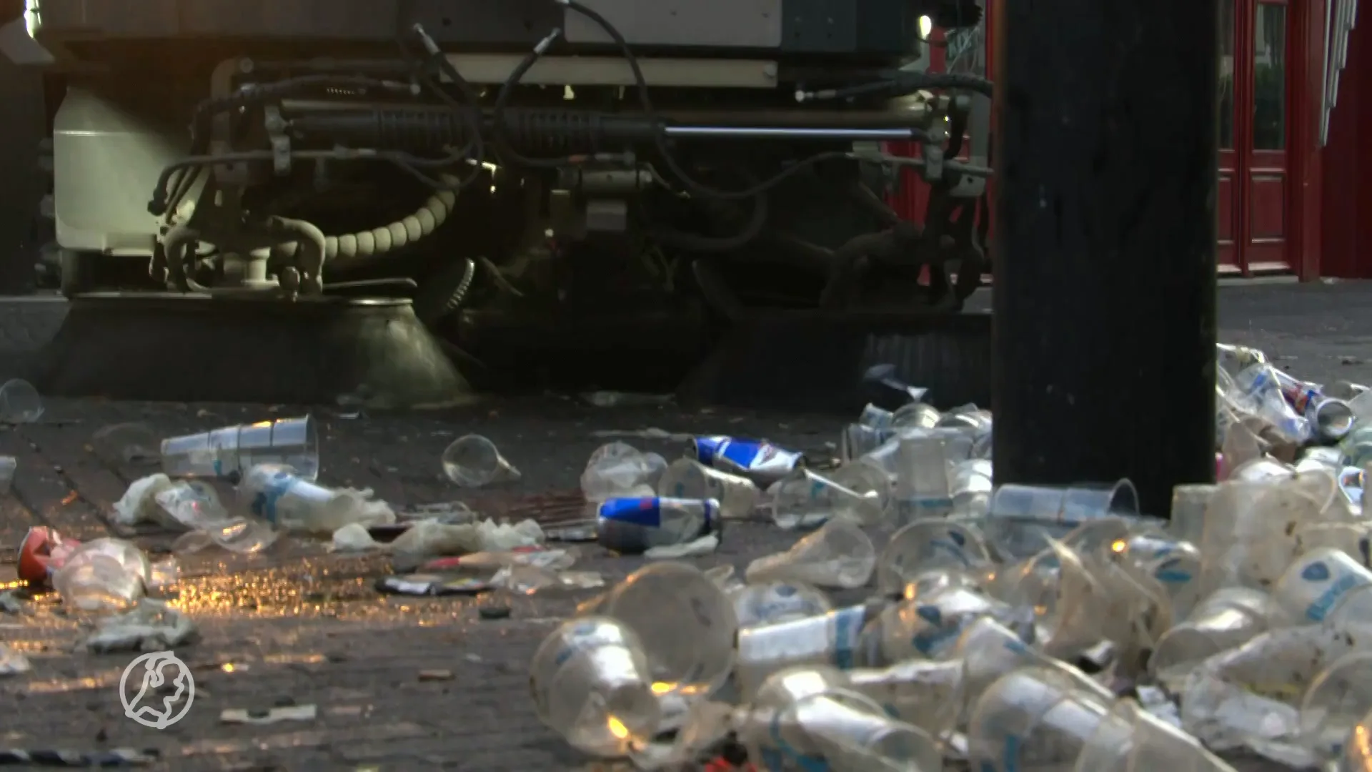 Puinruimen in Eindhoven na ouderwetse Koningsdag: 'Niet zo erg als met carnaval'