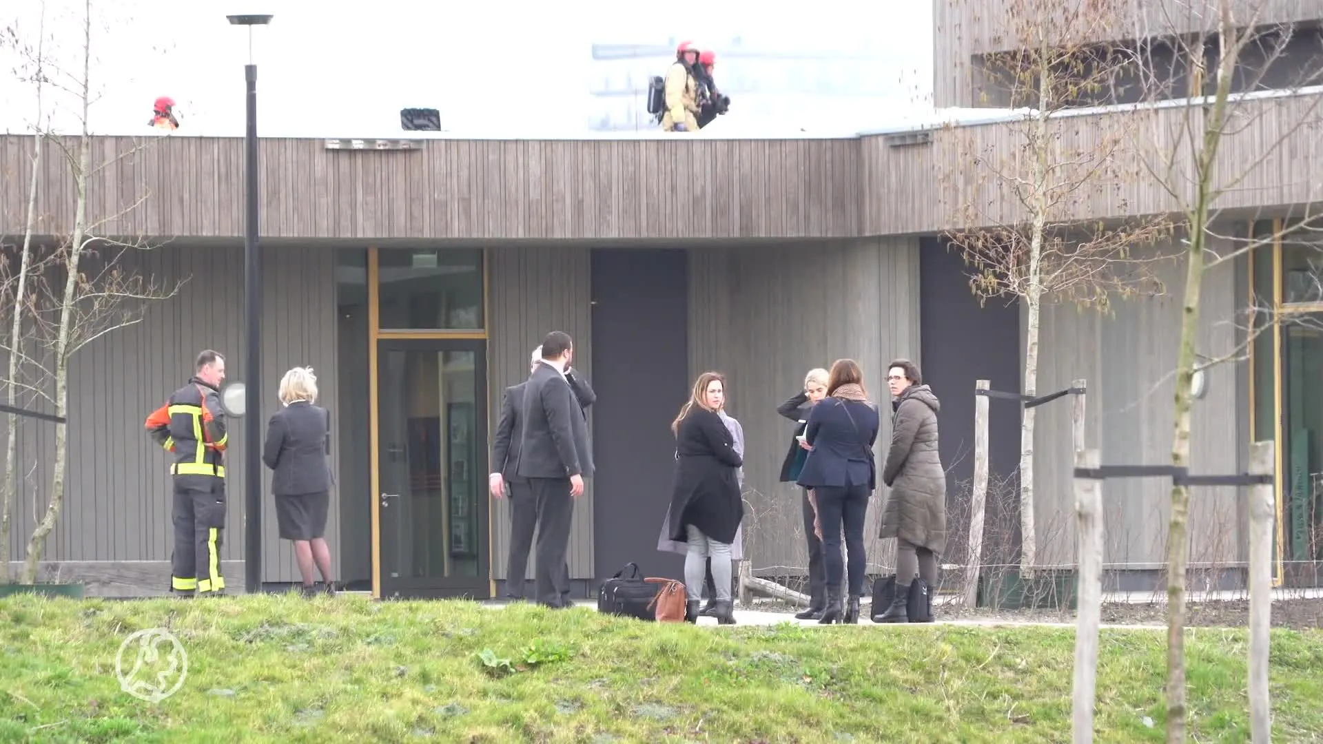 Brandweer rukt uit voor brand in crematorium Groningen