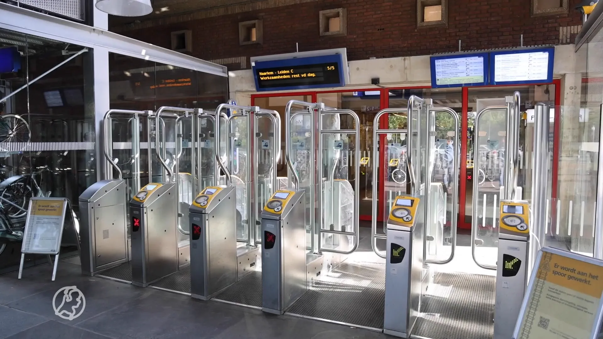 Geen treinen van en naar Amsterdam Centraal door storing, onbekend hoe lang het duurt