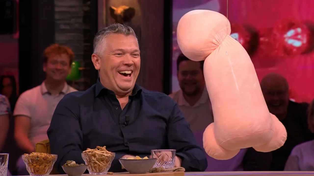 Wouter de Winther wilde onderwerp ‘piemelknuffel’ vermijden; wordt verrast door Wilfred