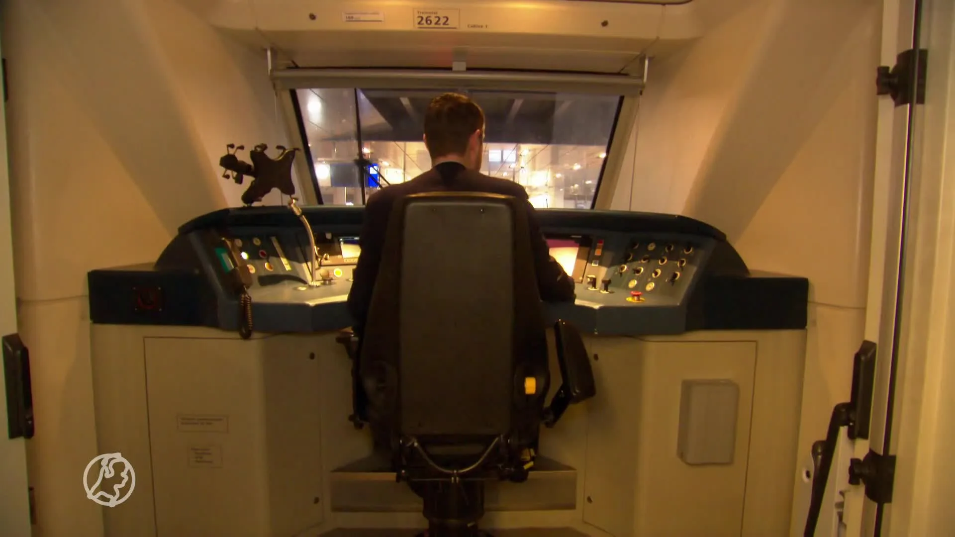 NS laat vrijdagochtend minder en in de middag géén treinen rijden om storm Eunice