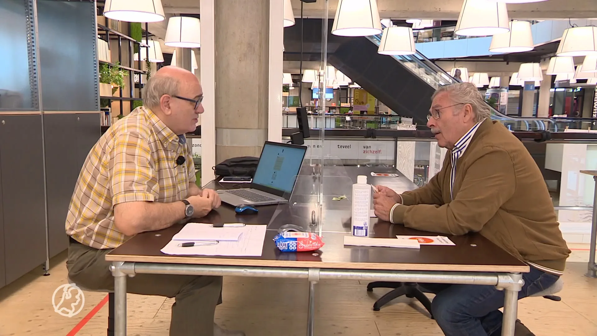 Ouderen zoeken hulp: hoe kom ik aan een coronabewijs?