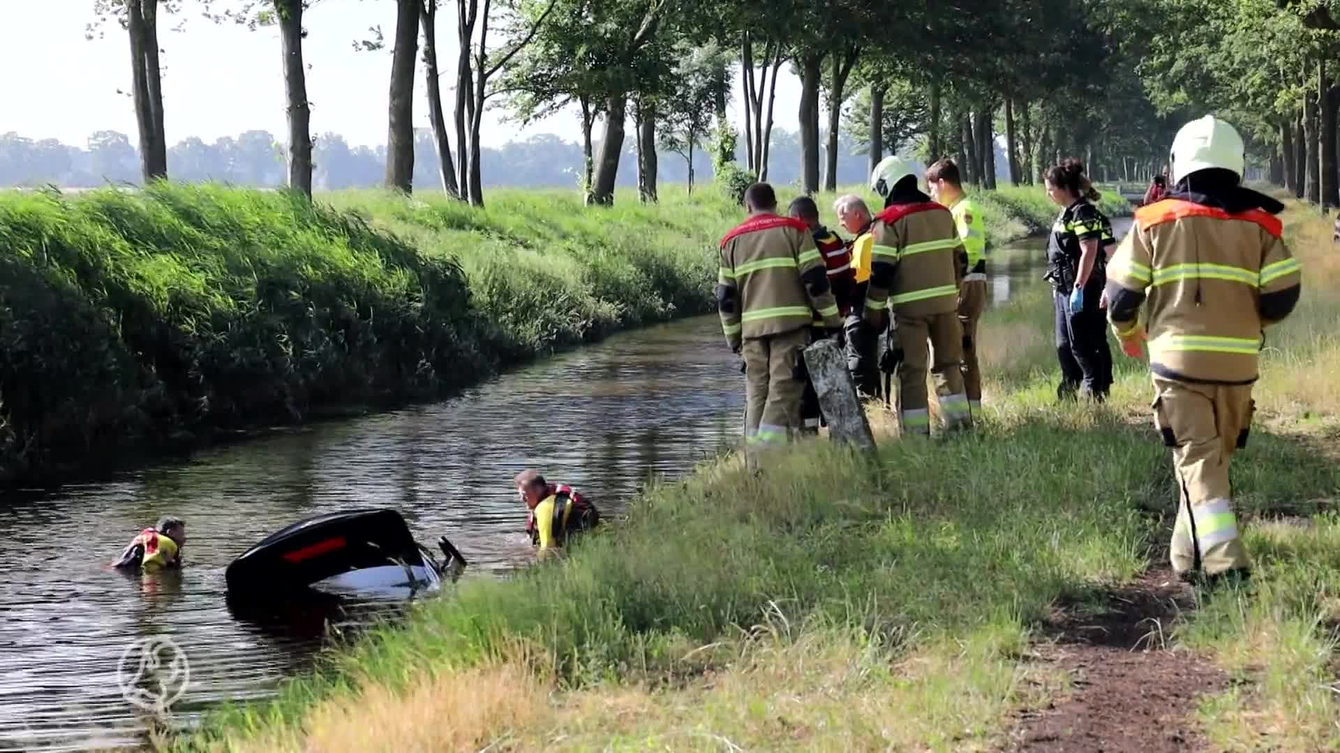 Auto rijdt water in bij Brabants dorp, bestuurder komt om he...