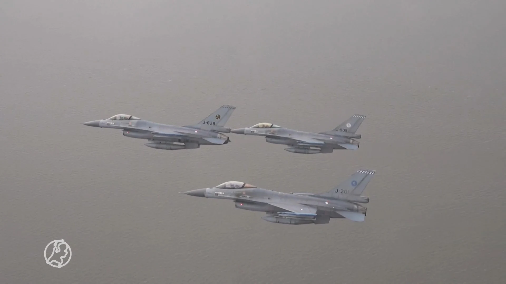 It giet oan! F-16’s maken afscheidsvlucht over route Elfstede...