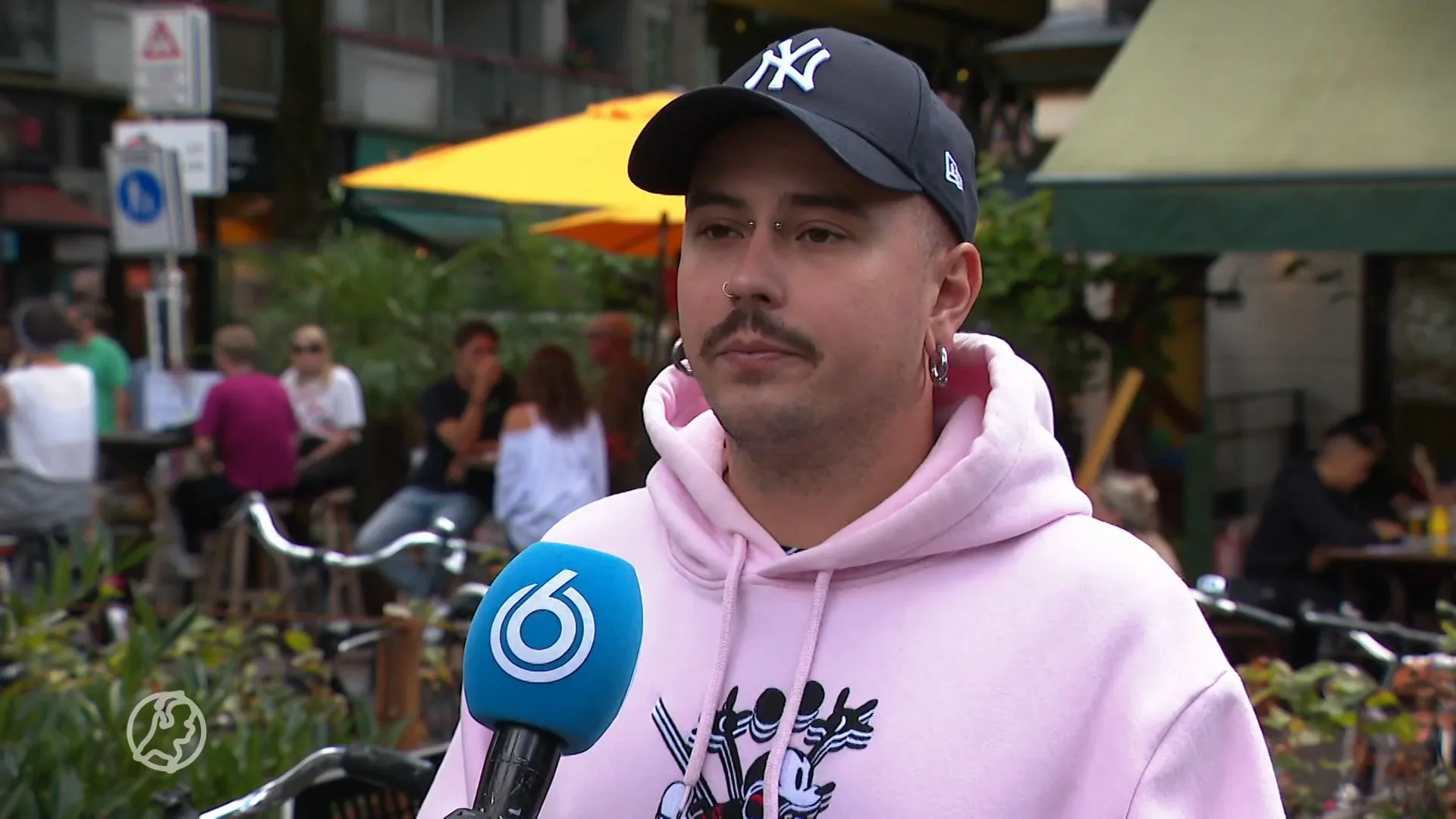 Dragqueen tijdens Pride geweigerd door taxichauffeurs: 'Dit is homofobie'