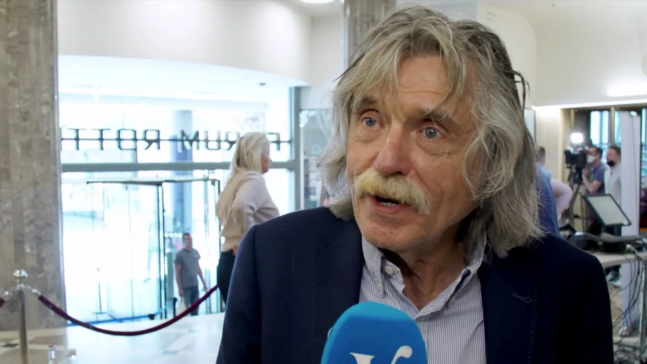 Johan bij signeersessie boek: 'Vind het een verschrikking'