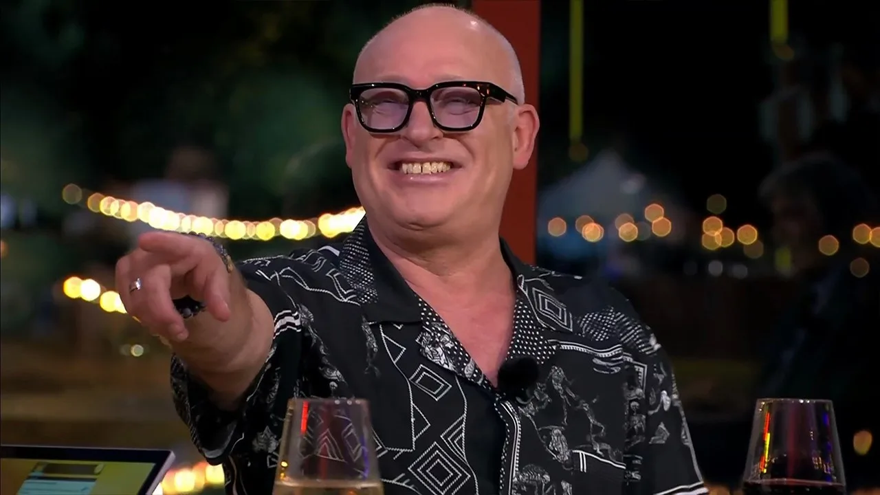 René ziet benen van baanwielrenners: 'Dan heb je zo'n klein piemeltje'