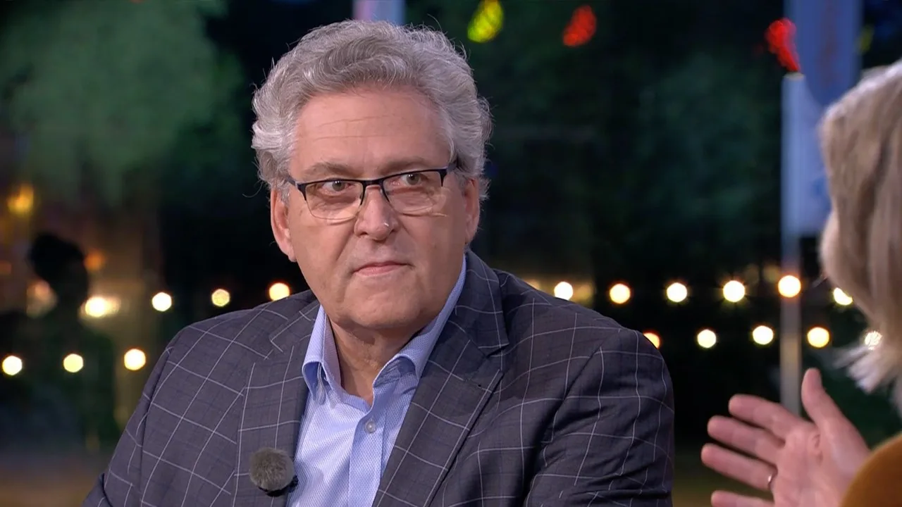 'Als er drie voetballers uit de kast komen, dan komen er véél meer uit de kast'