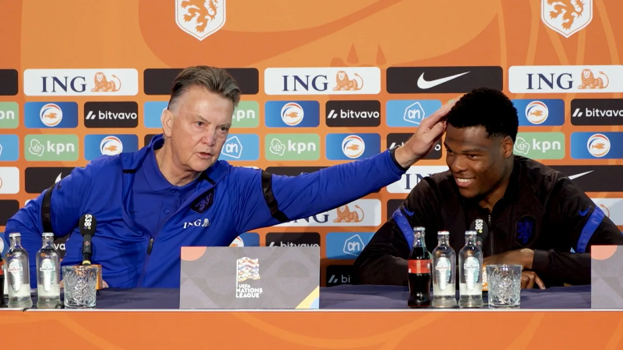 Mooie woorden van Van Gaal voor Dumfries: 'Hij heeft een fantastische prestatie geleverd'