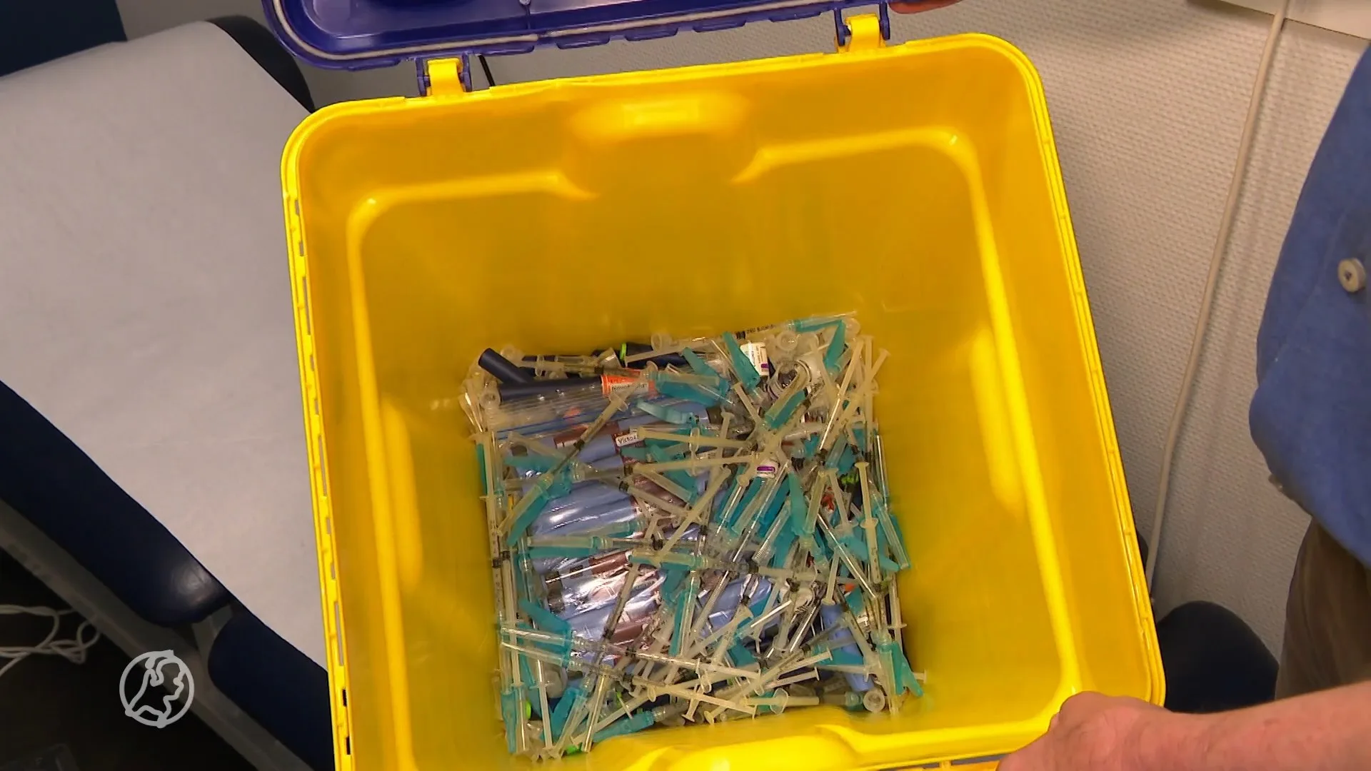 Huisarts gooit 60 vaccins AstraZeneca in prullenbak