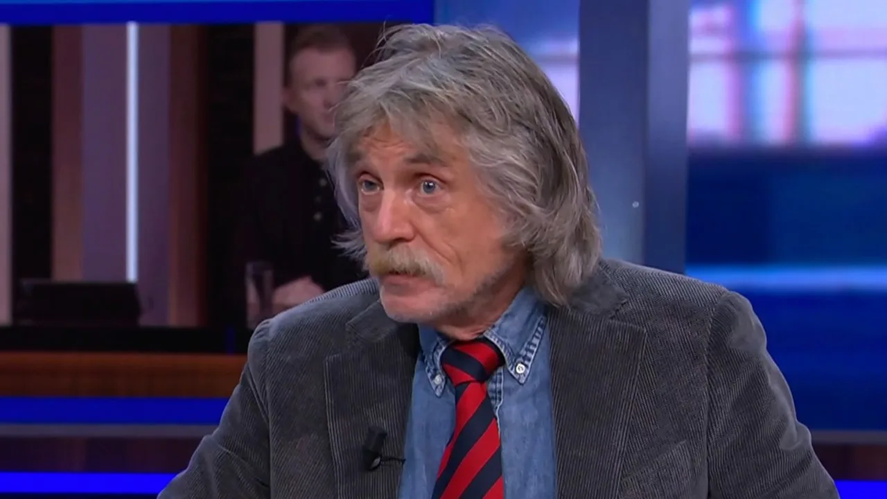 Johan over analistenduo Kuyt en Vlaar: 'Een belediging voor het publiek'