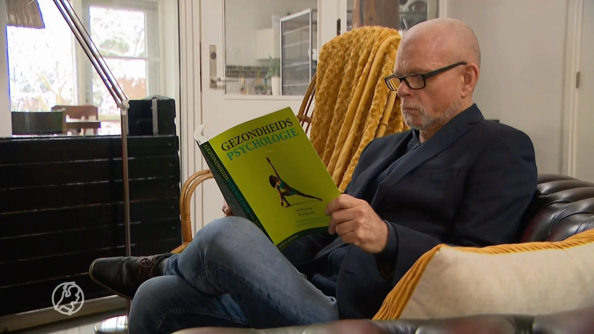 Helft jongvolwassenen gaat zich niks aantrekken van avondklok