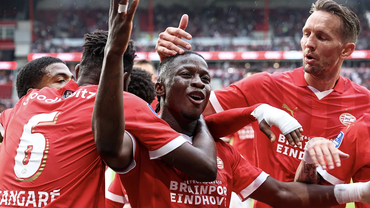 SAMENVATTING: PSV - Nottingham Forest (Vriendschappelijke wedstrijd)