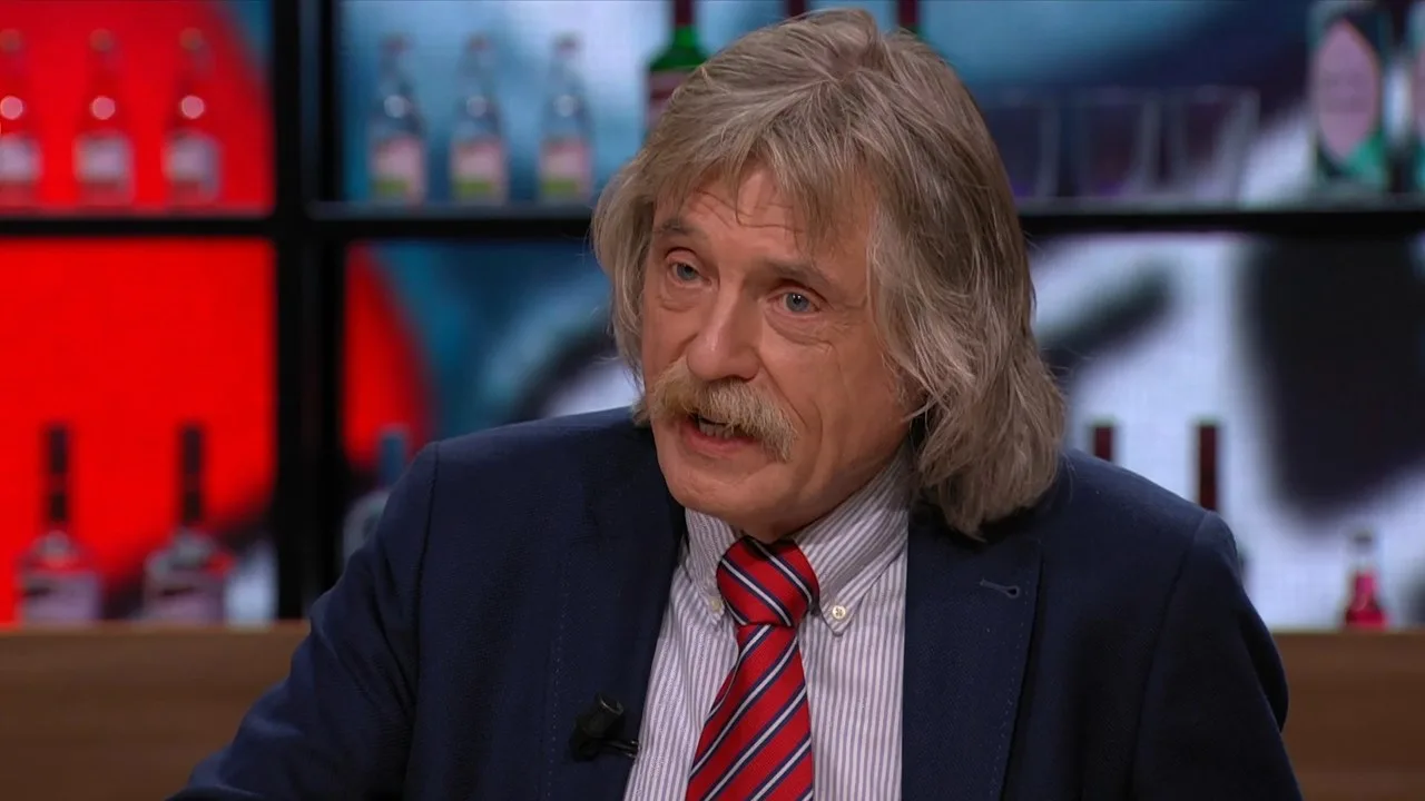 Johan hekelt column Angela de Jong: 'Dit is heel goedkoop scoren!'